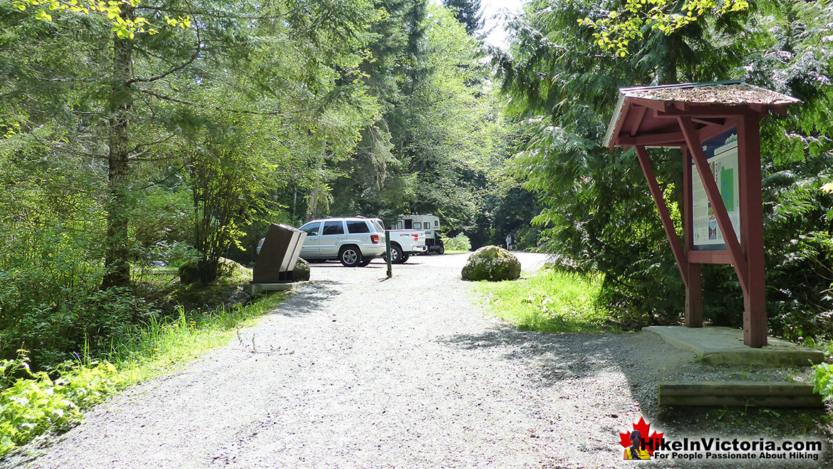Spectacle Lake Parking